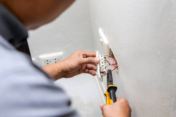 Best Electrical Installation Contractor  in Mangonia Park, FL